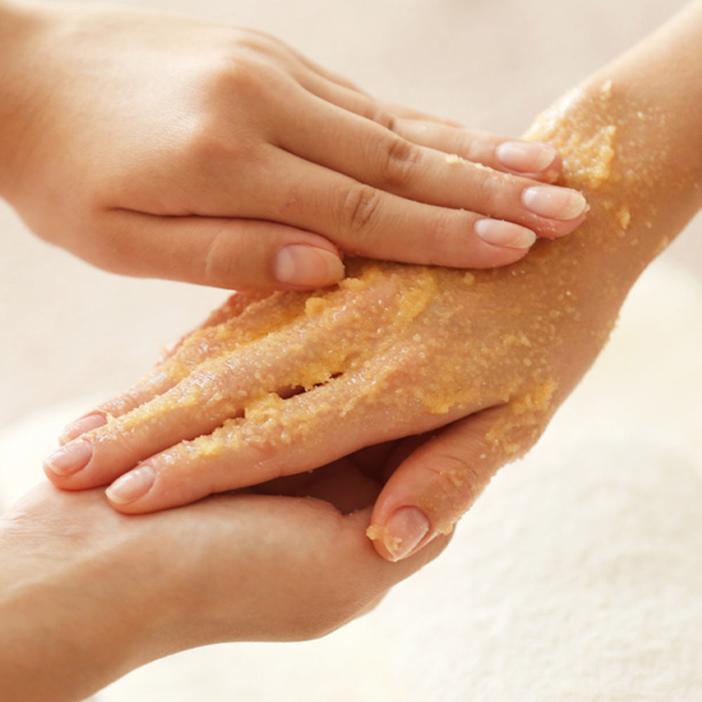 Ceel Lemon Extract Body Scrub – Moisturizing, Nourishing and Purifying – 275gms